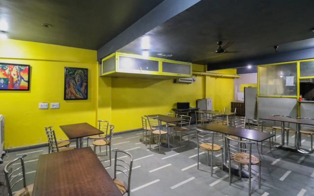 Devine Stay By OYO Rooms
