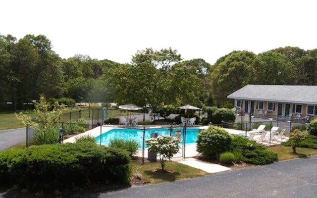 Handkerchief Shoals Inn