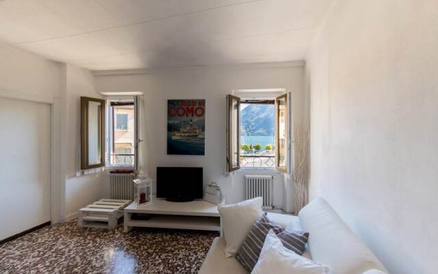 Co-a391-caal49a1 - Family Nest on Lake Como