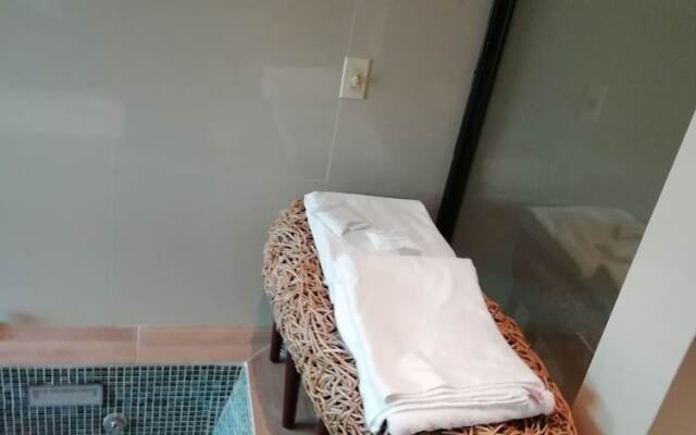 Thai Lagoon Select Motel