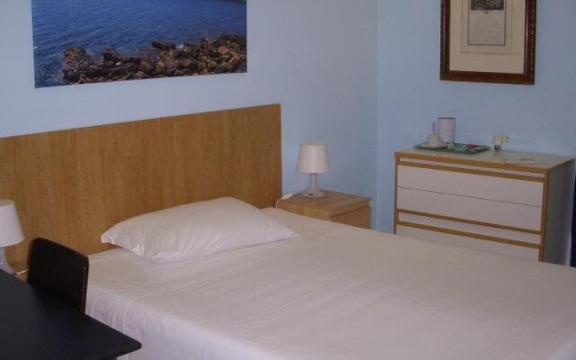 B&B Neapolis