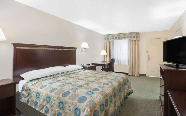Super 8 by Wyndham Corpus Christi