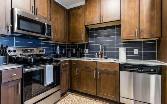 Stayovr At Trinity Groves