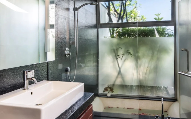 Laemsingh Villa 3a 4 Bedroom in Surin
