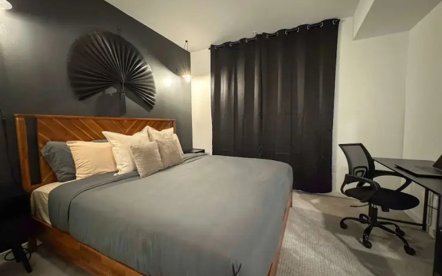 Sunny Home in Mid-hollywood Pool Free Parking