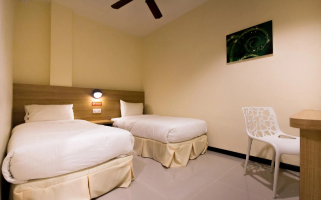 118 Hotel – Guest Rooms – George Town