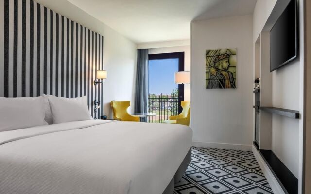 Doubletree By Hilton Carcassonne