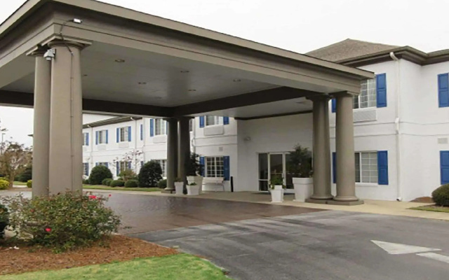 Blue Water Inn & Suites, BW Signature Collection
