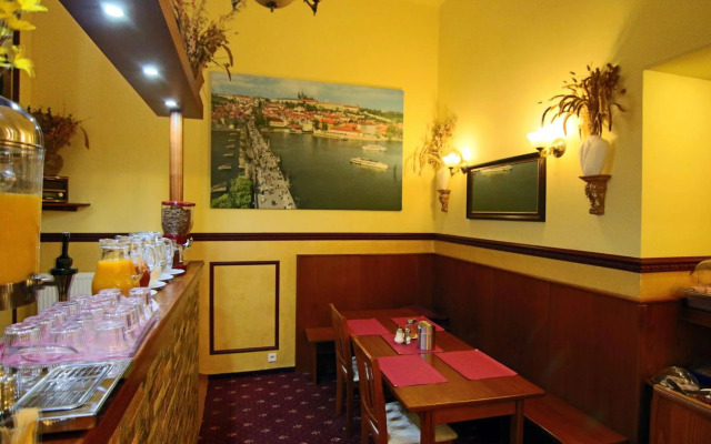 Old Prague Hotel