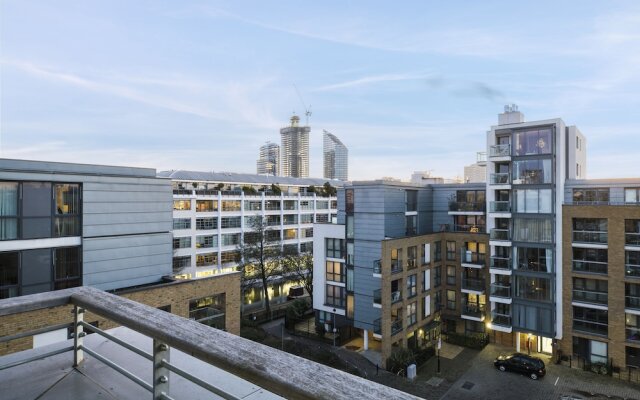 JOIVY Trendy Islington Flat for 2 with Patio