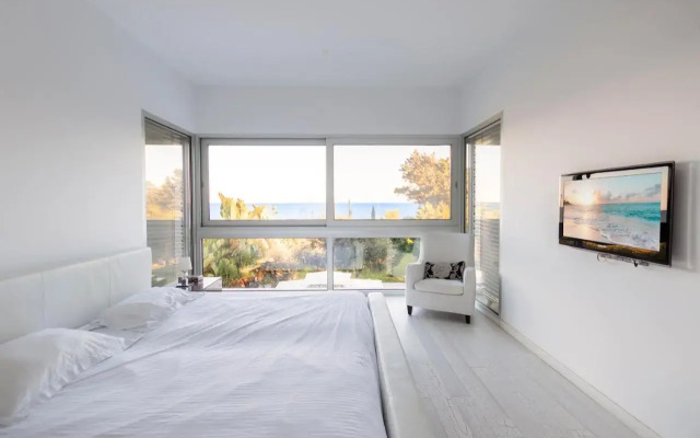Katerina House