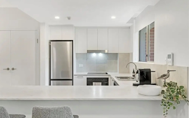 Kozyguru | Camperdown | Cozy 2-Bed Apt + Parking