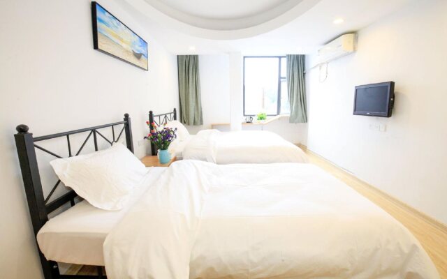 Global Village River View Hostel