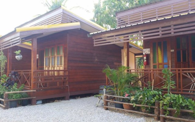 Happy Guesthouse Bungalow