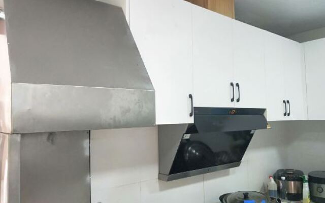 Longing Life Mushroom House Hostel