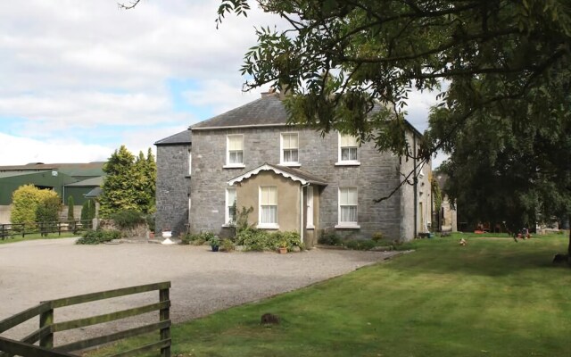 Moate Lodge