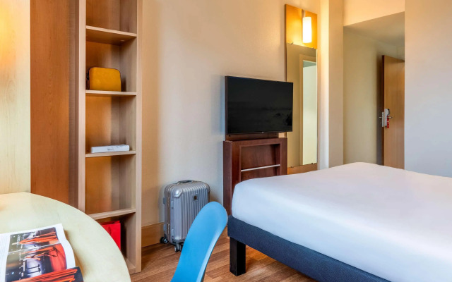 ibis Barcelona Pza Glories 22 Hotel