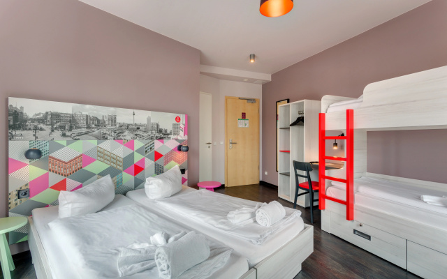 Meininger Berlin Alexanderplatz Hotel