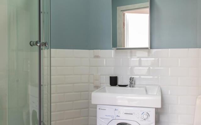 Apartment A33