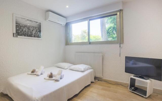 Studio AC la Californie-Upscale Quiet Residence by Olidesi