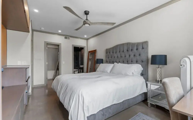 Stylish Westwood Condo