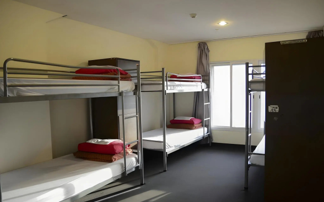 790 on George Backpackers