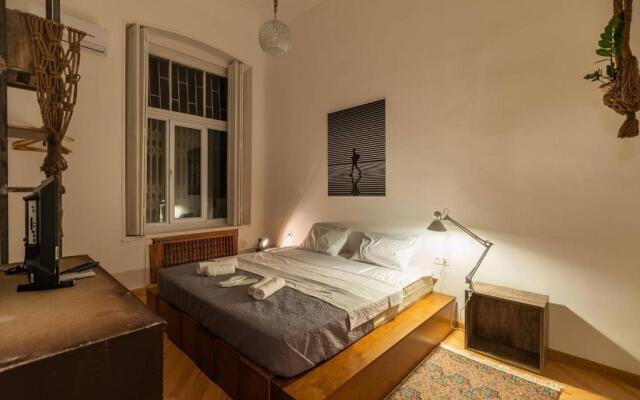Wehost apartment with Fireplace