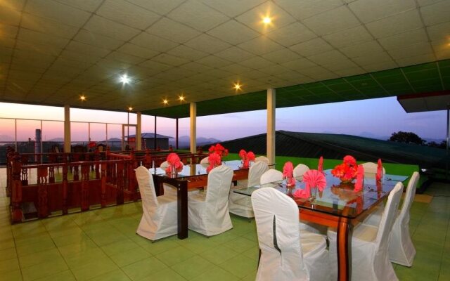 Delma Mount View Hotel