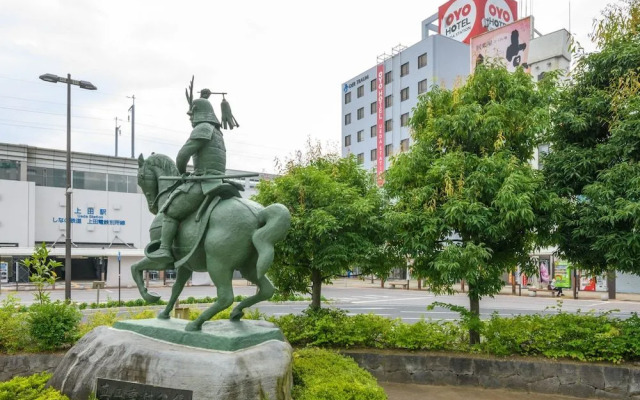 Oyo Ueda Station Hotel
