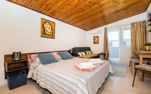 Apartments Snjezana