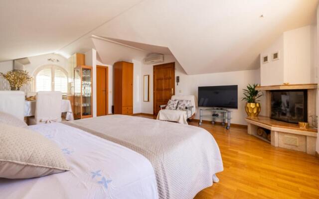 Center (The Heart) Of Makarska
