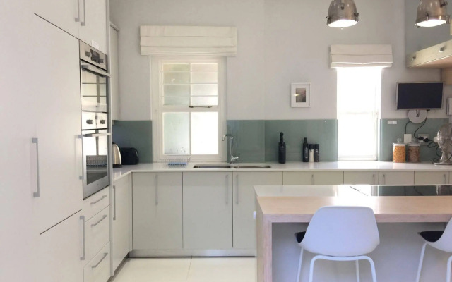 Cricklewood Place Luxury Holiday Homes
