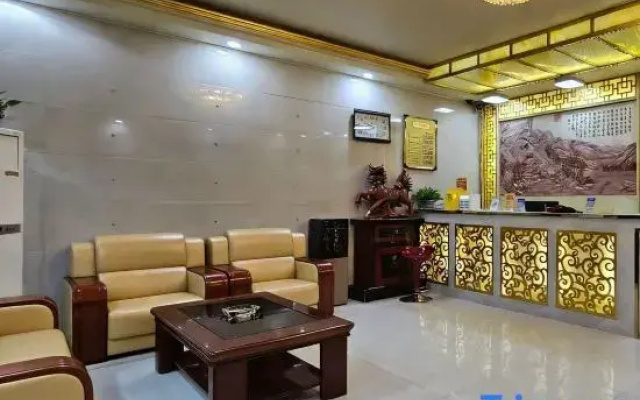 Xinyang Grand Hyatt Holiday Hotel (Pingqiao Auto Parts City)