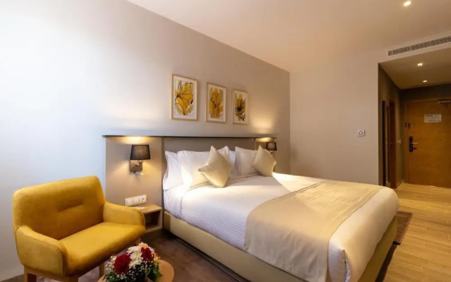 Golden Tulip Opera Alger