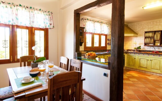 Villa For 10 In Gran Canaria Near Arucas Village