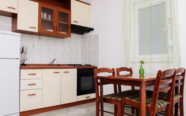 Darijan Apartments
