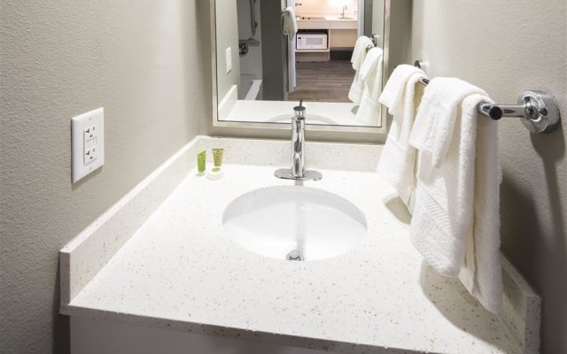 Uptown Suites Extended Stay Tampa FL – Riverview