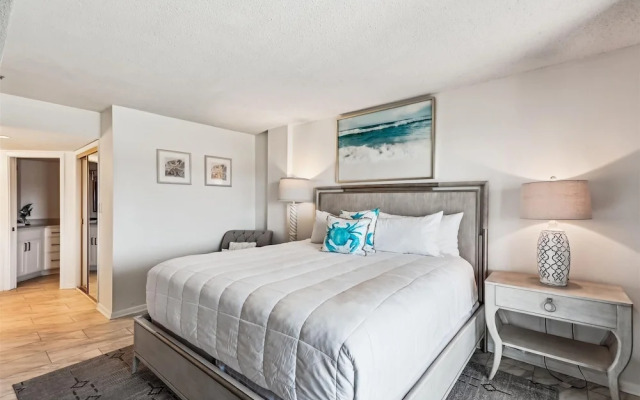 Inlet Reef 518 2 Bedroom Condo by RedAwning