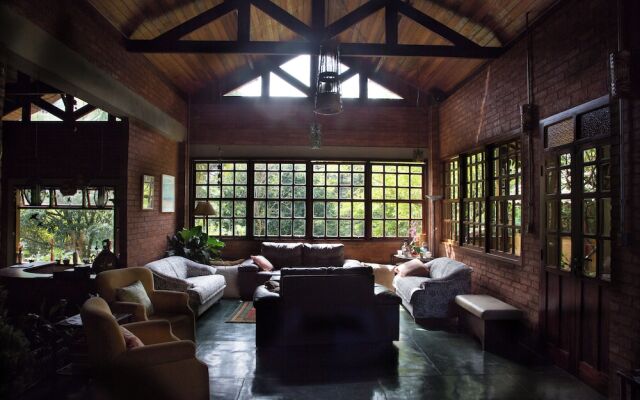 Pousada Candeias Ltda