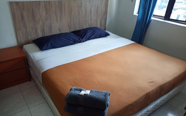 Check In Hotel