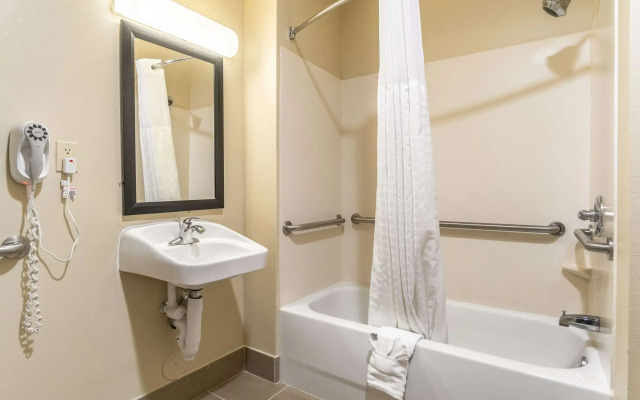 Comfort Inn & Suites Tuscumbia - Muscle Shoals