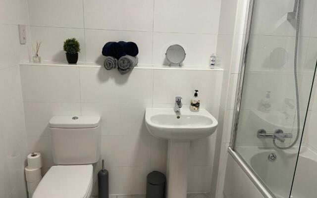 Queens Apartment - Lovely entire apartment