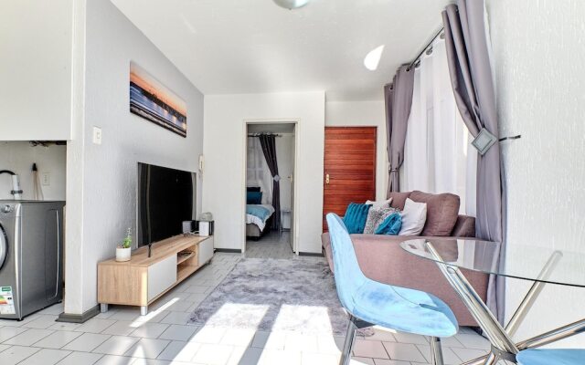 One Bed Unit in Prime Sandton- 2139