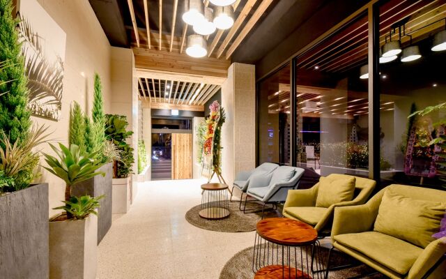 BLANC Business Hotel