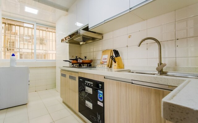 Locals Boutique Apartment Jiuzhou Port.3