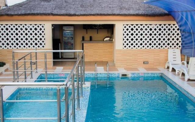 Dixie Suites