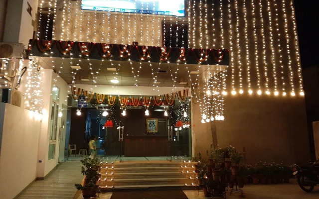Madhuvan Hotel
