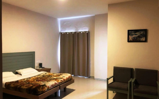 Hotel Preethi Palace