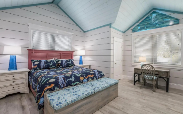 Snook Lookout - 211 Oak Ave