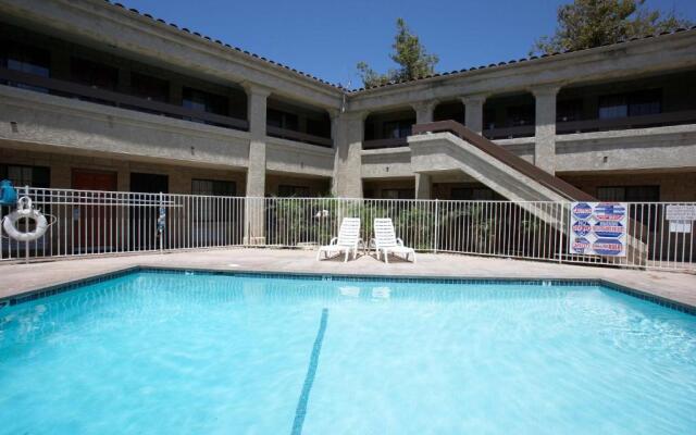 Premier Inns Thousand Oaks